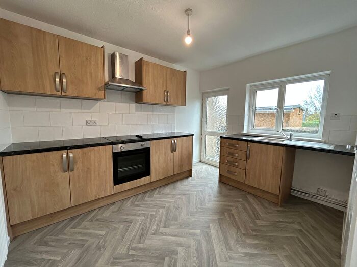 2 Bedroom Flat To Rent In Banwell Court, Swansea, SA6