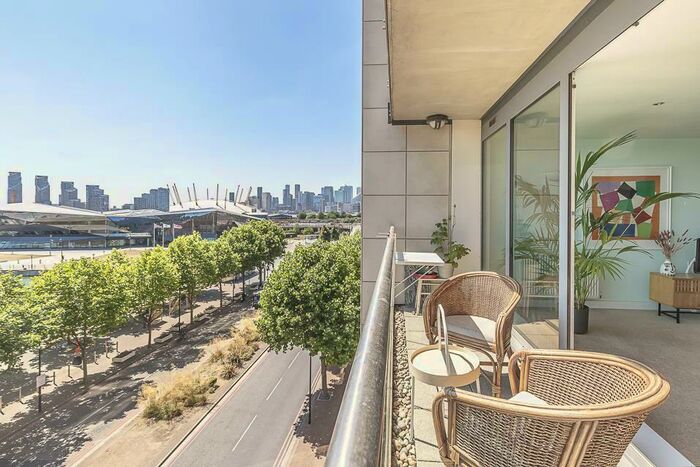 2 Bedroom Apartment To Rent In Adriatic Apartments, Royal Victoria Dock, E16