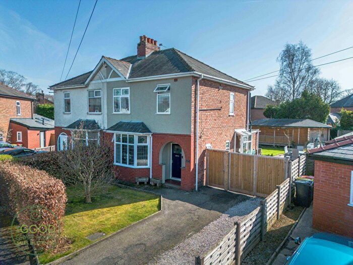 3 Bedroom Semi-Detached House For Sale In , The Crescent, Preston, PR2