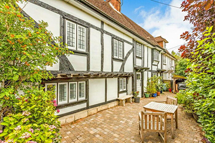 3 Bedroom Semi-Detached House For Sale In Park Lane, Boughton Monchelsea, Maidstone, ME17