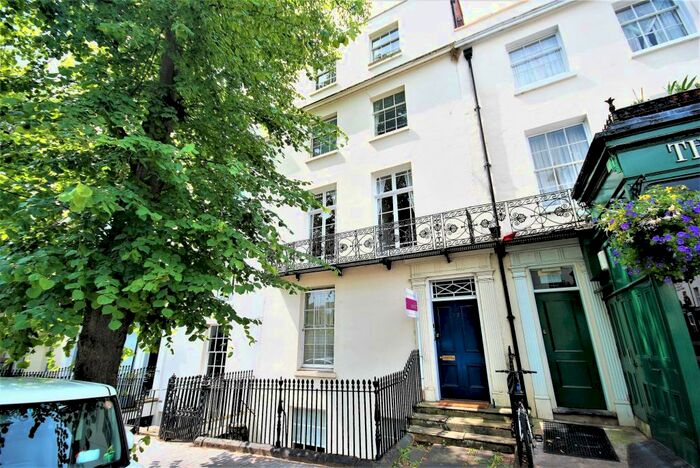 1 Bedroom Apartment To Rent In Portland Street, Leamington Spa, Warwickshire, CV32