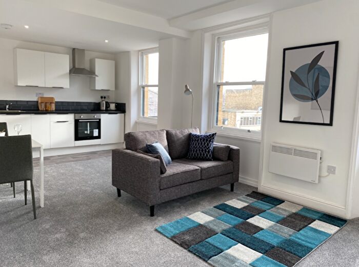 1 Bedroom Apartment To Rent In Eldon Place, Bradford, West Yorkshire, BD1