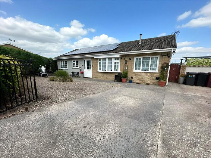4 Bedroom Bungalow For Sale In Tudor Close, Pembroke, Pembrokeshire, SA71