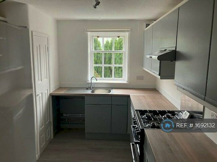 2 Bedroom Flat To Rent In Allans Court, Richmond, DL10