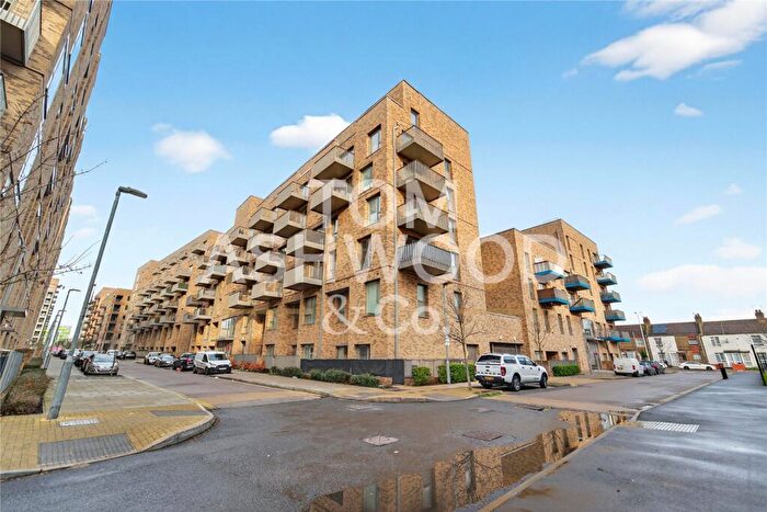 2 Bedroom Apartment For Sale In Albright Court, Mast Street, Barking, IG11