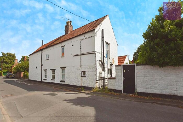 3 Bedroom Semi-Detached House For Sale In Holme Lane, NG34