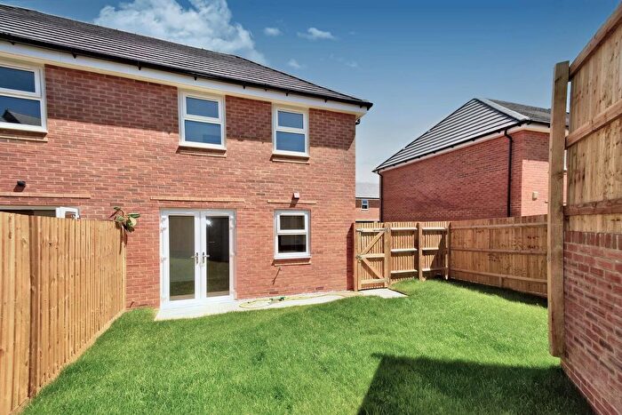 3 Bedroom Property To Rent In Mallard Way, Newport, PO30