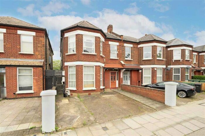 Studio To Rent In Fordwych Road, Cricklewood, NW2