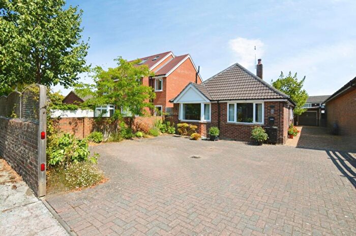2 Bedroom Bungalow For Sale In Stanley Road, Wokingham, RG40