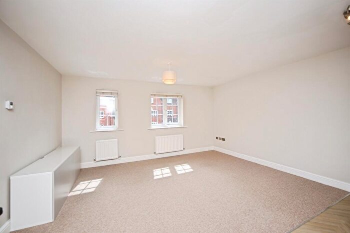 1 Bedroom Flat To Rent In Foxley Drive, B91
