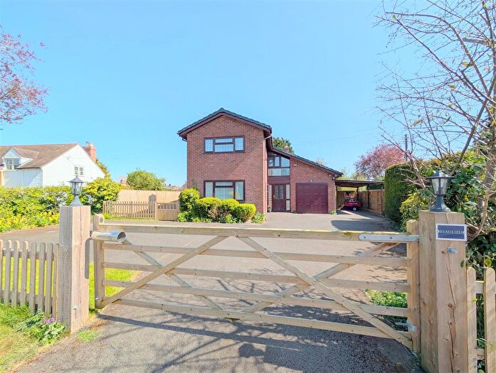 3 Bedroom Detached House For Sale In Baughton, Earls Croome, Worcester, WR8