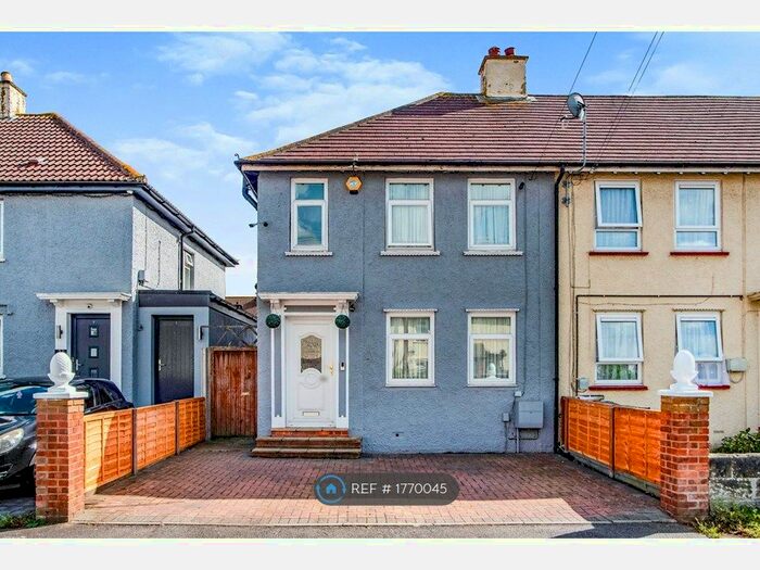 4 Bedroom End Of Terrace House To Rent In Gloucester Road, Gravesend, DA12