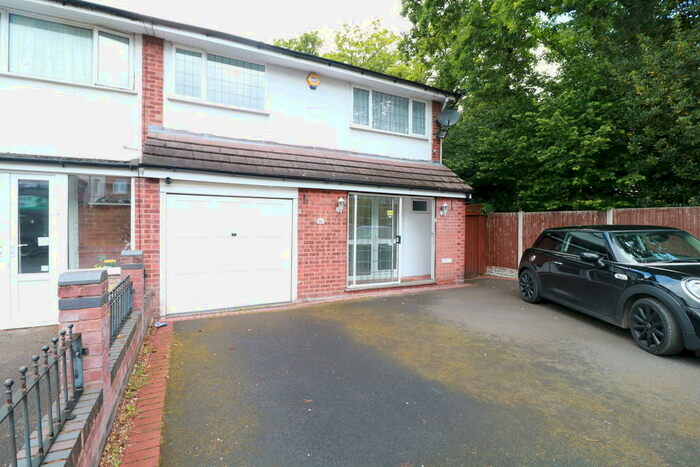 3 Bedroom Semi-Detached House To Rent In Damson Lane, Solihull, B91