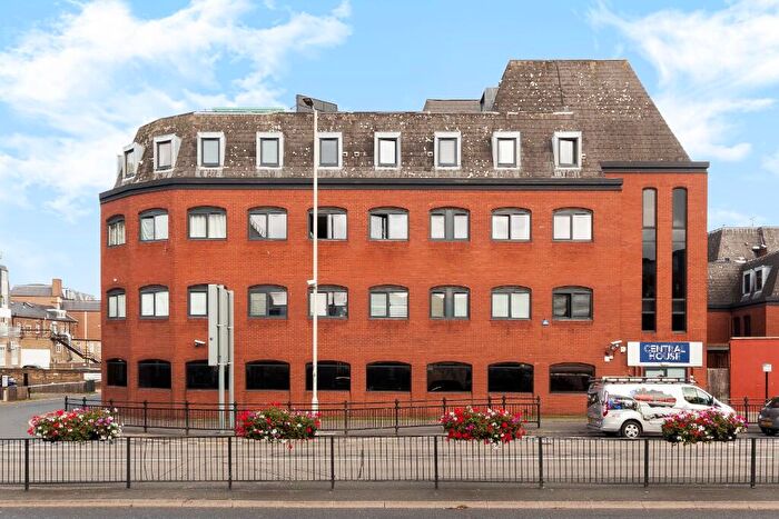 1 Bedroom Flat To Rent In Parkway, Chelmsford, Essex, CM2