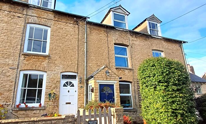4 Bedroom Character Property For Sale In The Leys, Chipping Norton, OX7