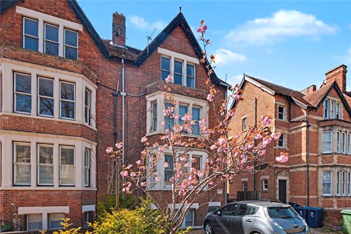 1 Bedroom Penthouse For Sale In Iffley Road, Oxford, OX4