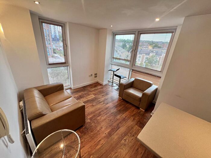 Flat To Rent In St. Georges Close, Sheffield, S3