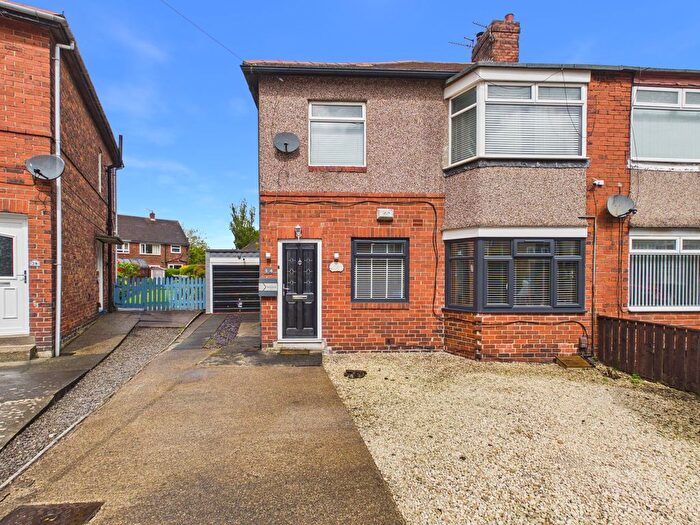 2 Bedroom Flat For Sale In Burghley Road, Windy Nook, NE10