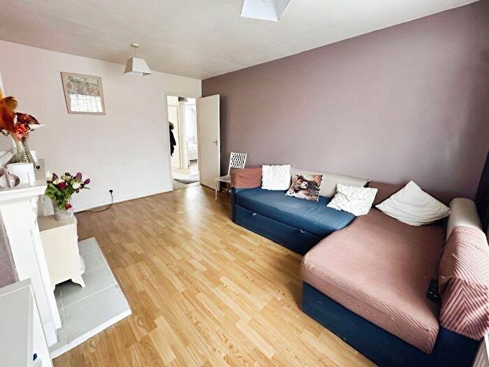 2 Bedroom Bungalow For Sale In Willow Close, Brightlingsea, CO7