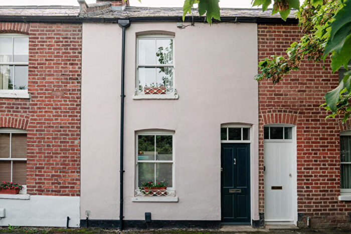 2 Bedroom Terraced House For Sale In Swan Street, Oxford, OX2