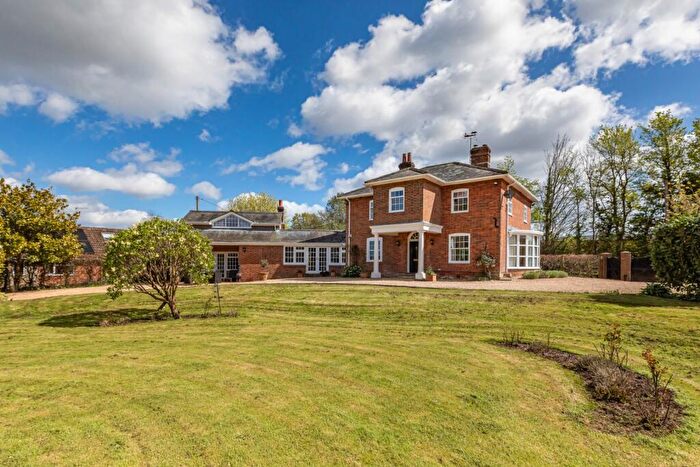 5 Bedroom Detached House For Sale In Newton Lane, Whiteparish, Salisbury, Wiltshire, SP5