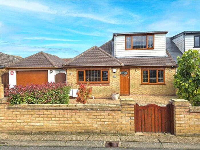 3 Bedroom Semi Detached House To Rent In Belmont Avenue, Wickford, Essex, SS12