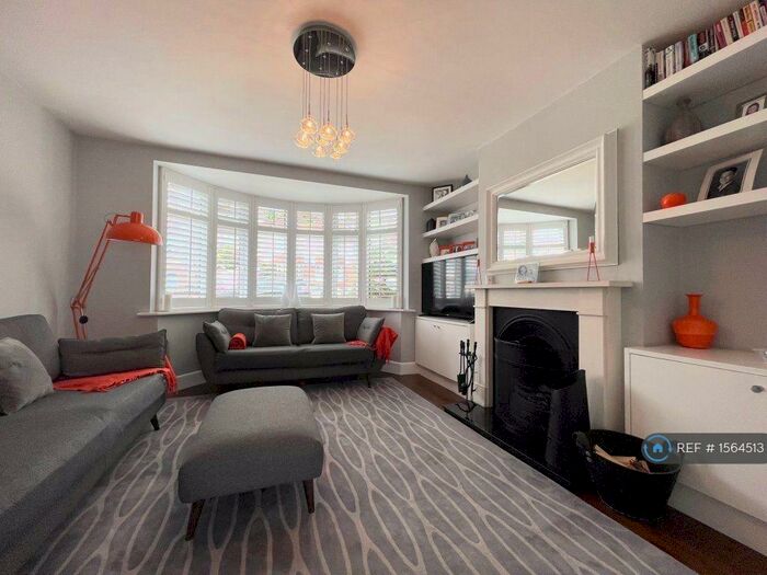 5 Bedroom Semi-Detached House To Rent In Sunninghiill Avenue, Hove, BN3