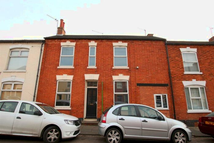 5 Bedroom Terraced House To Rent In Moore Street, Northampton, NN2