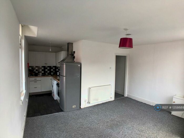 1 Bedroom Flat To Rent In Russian Drive, Liverpool, L13
