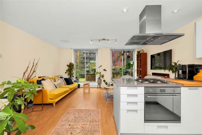 2 Bedroom Apartment To Rent In Wenlock Road, N1