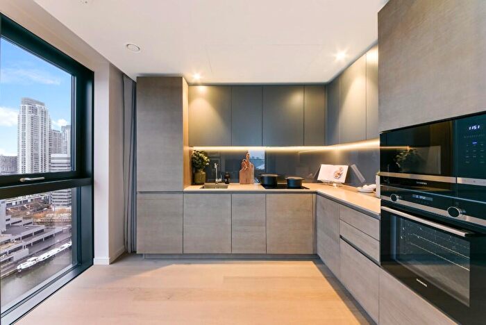 1 Bedroom Apartment To Rent In George Street, London, E14