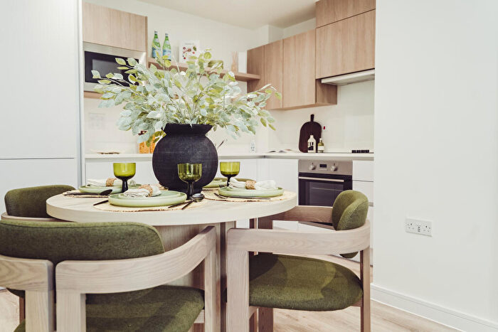 2 Bedroom Apartment To Rent In Walton House, Derby, DE1