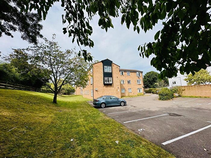 1 Bedroom Flat For Sale In Mayford Close, Beckenham, BR3