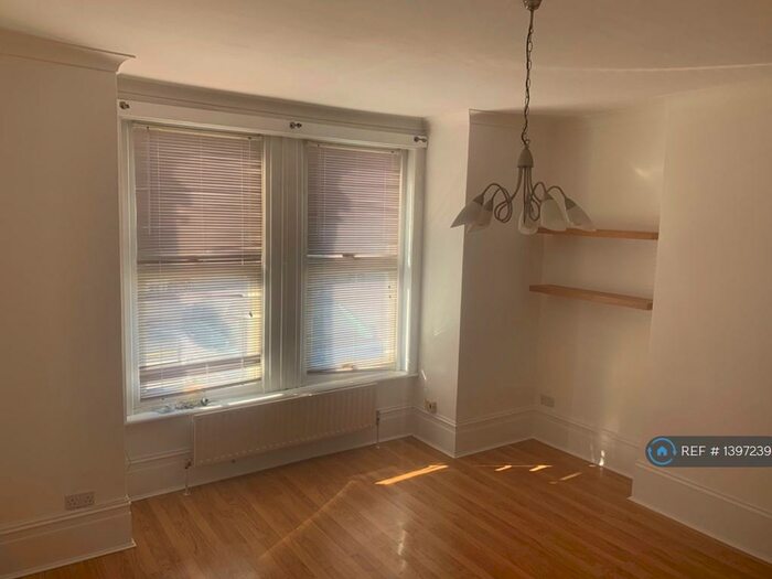 1 Bedroom Maisonette To Rent In Kidderminster Rd Parking And Garden, Croydon, CR0