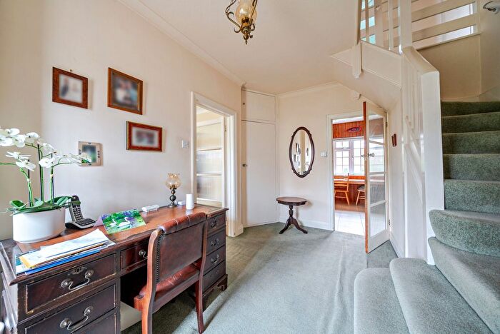 6 Bedroom Detached House For Sale In Harfield Road, Sunbury On Thames, TW16