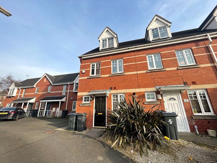 3 Bedroom End Of Terrace House To Rent In Canterbury Close, Birmingham, B23