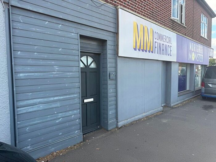 2 Bedroom Flat To Rent In Hobleythick Lane, Westcliff On Sea, SS0