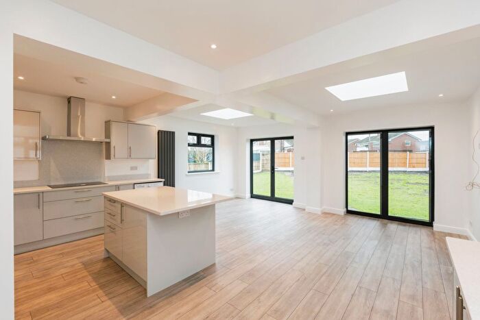 3 Bedroom Bungalow For Sale In Clive Avenue, Warrington, Cheshire, WA2