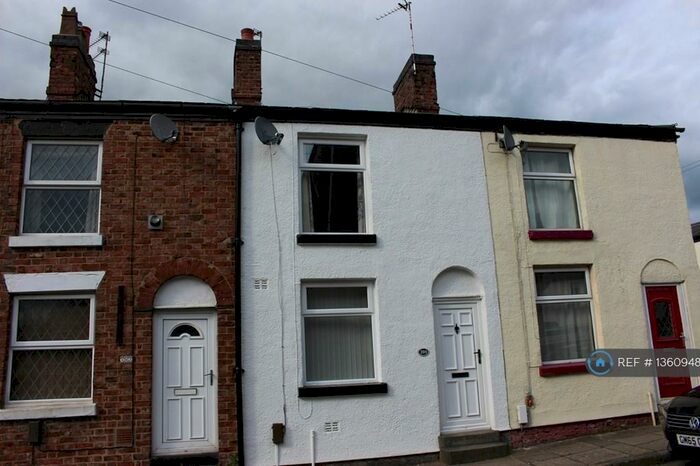 2 Bedroom Terraced House To Rent In Paradise Street, Macclesfield, SK11