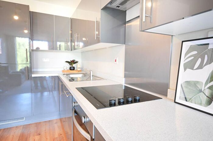 1 Bedroom Flat For Sale In Bedroom Apartment – Bridgewater Gate, Salford, M5