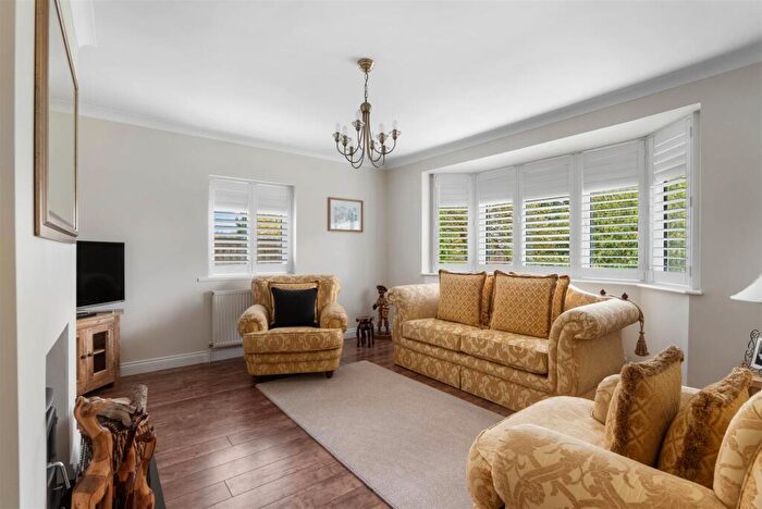 2 Bedroom Detached Bungalow For Sale In Oak Tree Lane, Cookhill, Alcester, B49