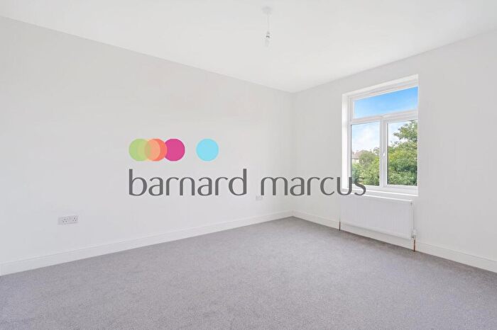 3 Bedroom House To Rent In Totton Road, Thornton Heath, CR7