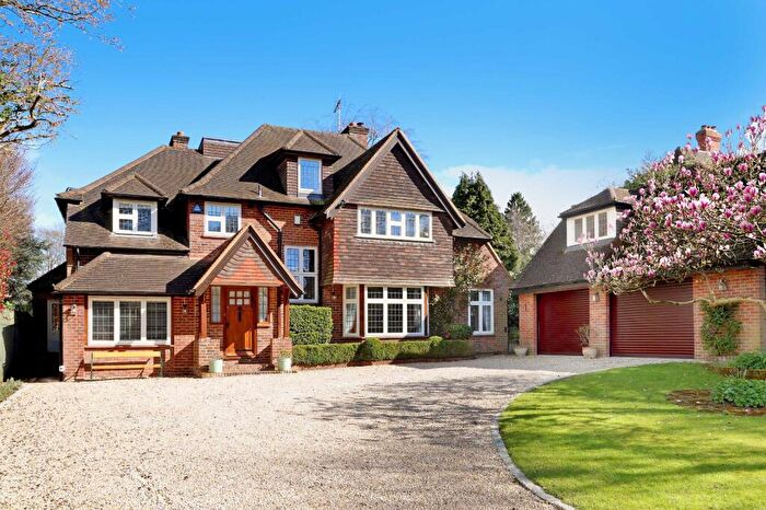 5 Bedroom Detached House For Sale In Westfield Road, Beaconsfield, HP9