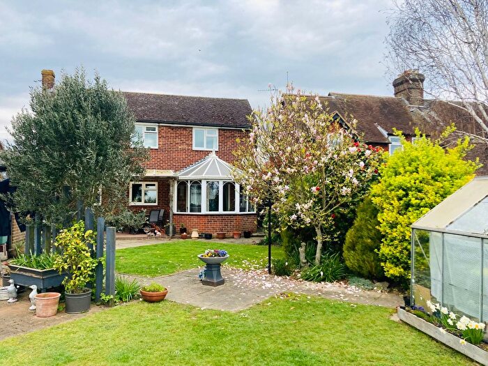 4 Bedroom Detached House For Sale In Jubilee Road, Worth, CT14