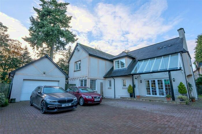 4 Bedroom Detached House For Sale In Pinel Grove, Murthly, Perth, PH1