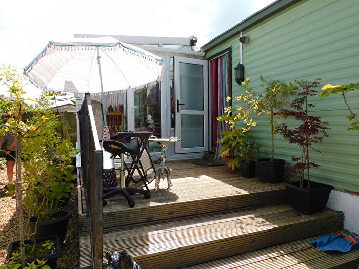 2 Bedroom Mobile Home For Sale In Heron Orchard Holiday Park, Holbeach, PE12