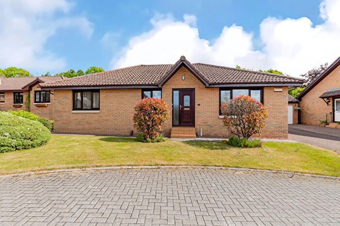 3 Bedroom Bungalow For Sale In Turnyland Way, Erskine, Renfrewshire, PA8