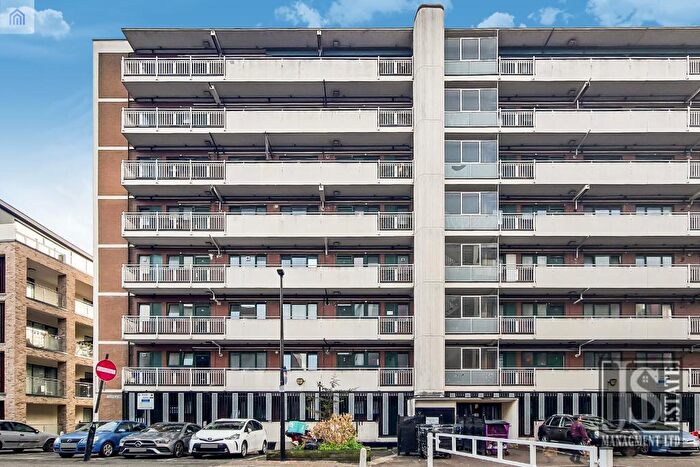 3 Bedroom Flat For Sale In Christian Street, London, E1