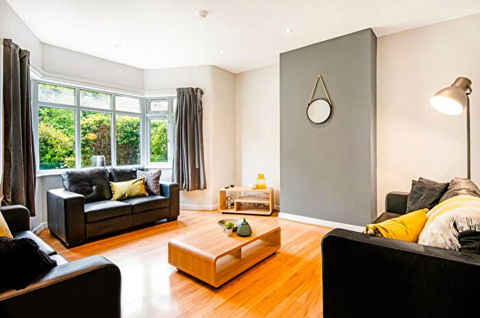 6 Bedroom House To Rent In St Anns Lane, Leeds, LS4