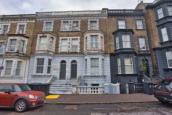 2 Bedroom Flat To Rent In - Edgar Road, Margate, CT9